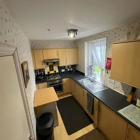 Apartament Burnett House - 4 Bed Flat